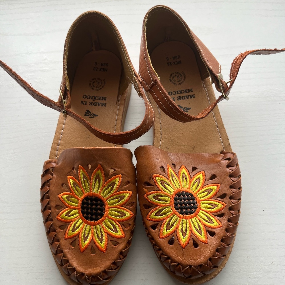 Sandals - Picture 2 of 2